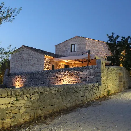 Tenuta Zannafondo * Donnafugata