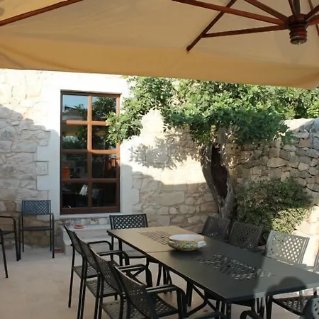 Tenuta Zannafondo בית כפרי